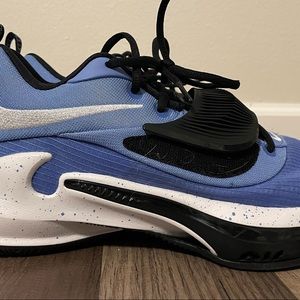 Zoom Freak 3 Nikes